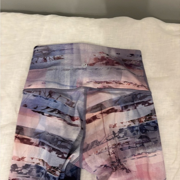 Lululemon Wunder Under Purple Pattern Leggings Size 2 - Picture 7 of 8